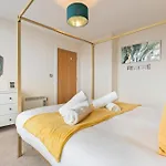 1 Bedroom Cosy - Skyline View - City Centre