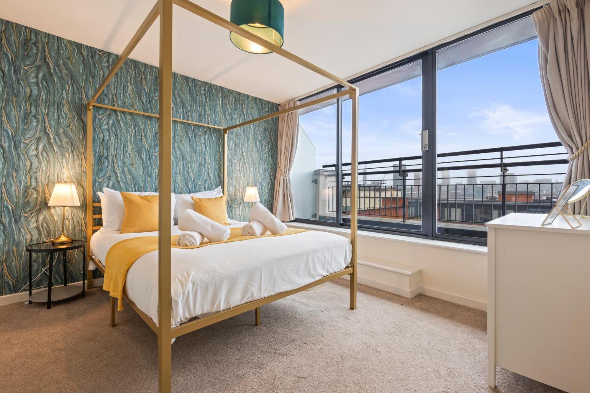 1 Bedroom Cosy - Skyline View - Centre *