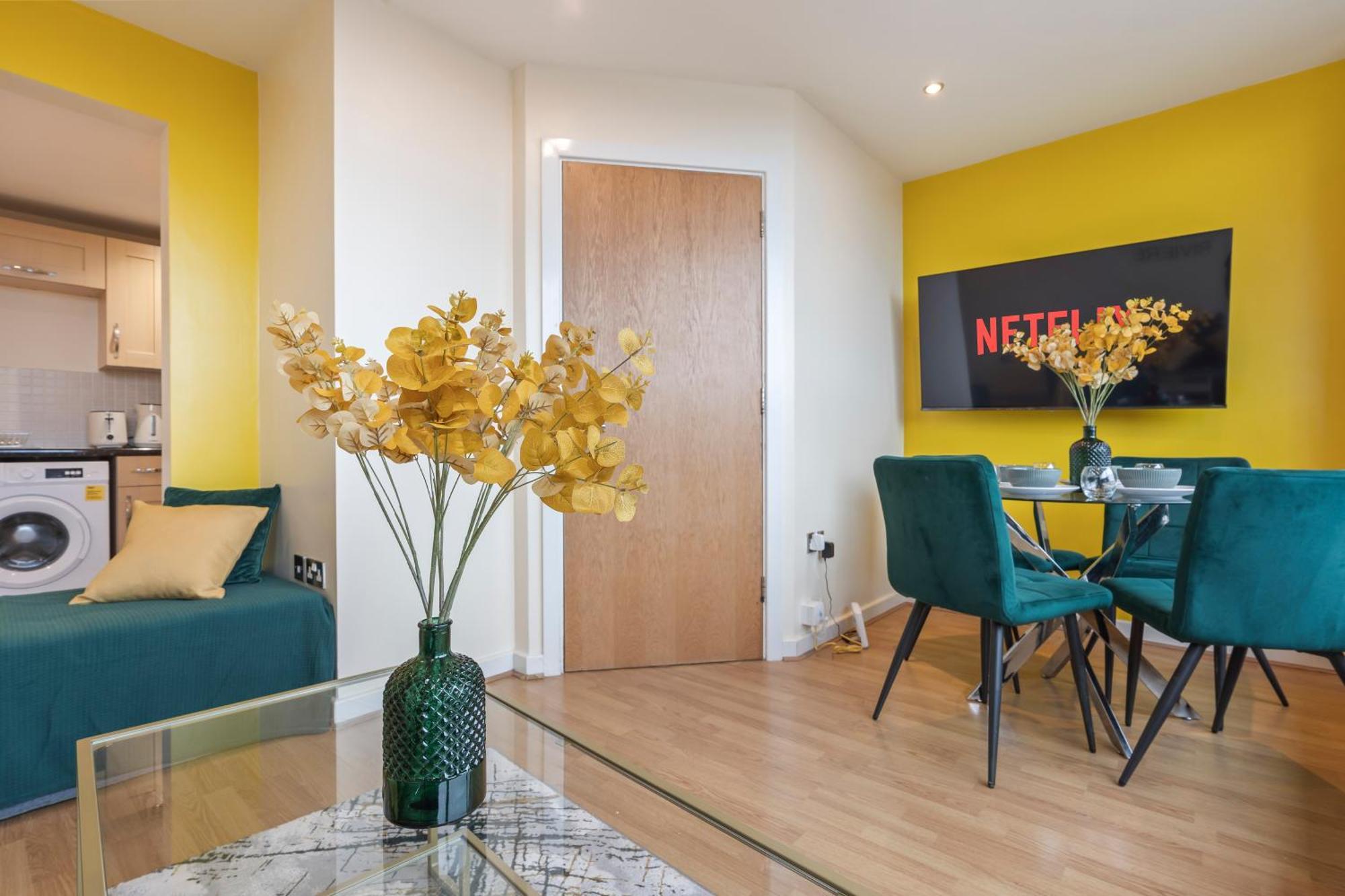 1 Bedroom Cosy - Skyline View - Centre Apartment *